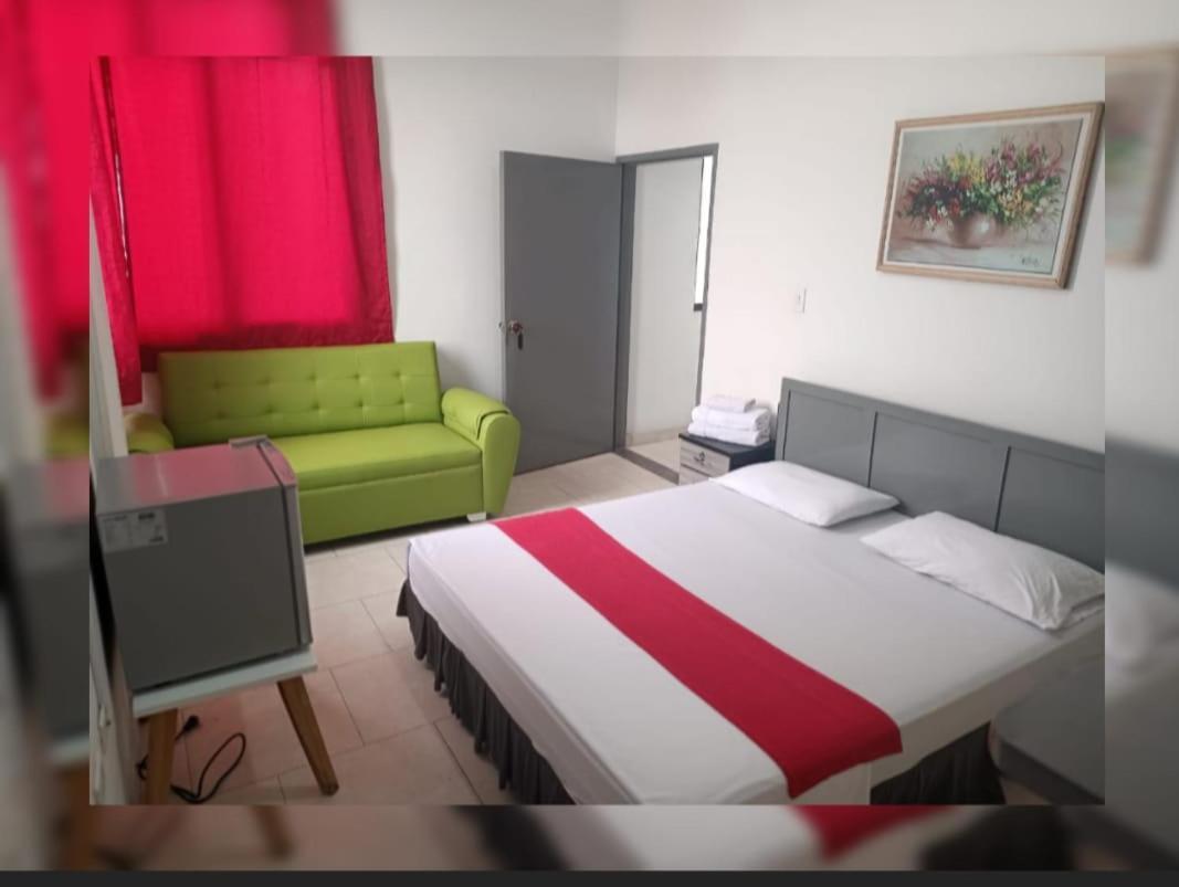 Hotel Gueicer Cúcuta Extérieur photo
